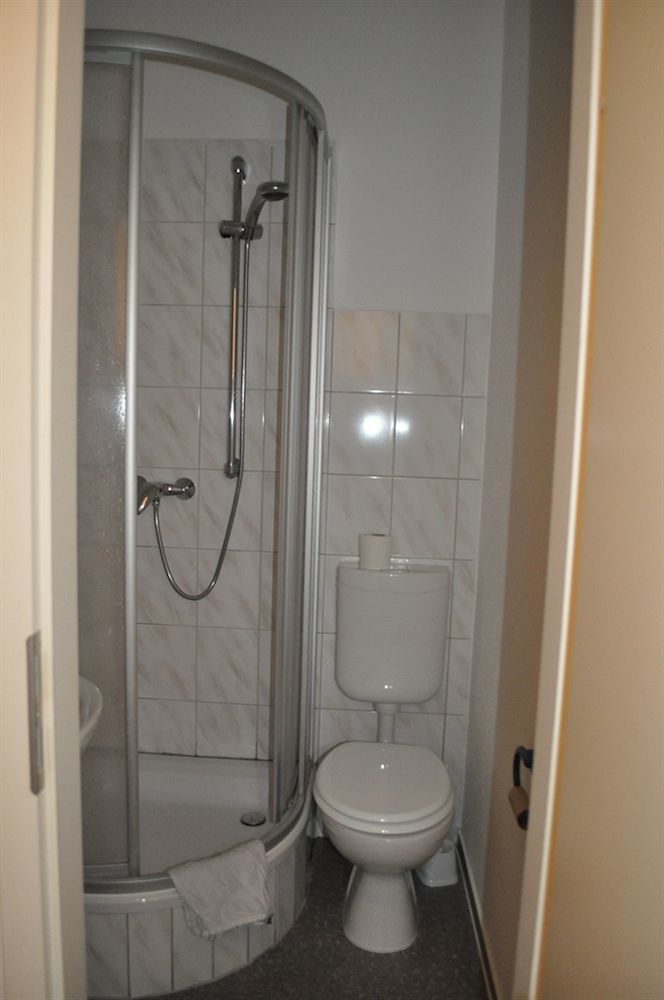 A Bed Privatzimmer Dresden - Nichtraucherpension Exterior photo